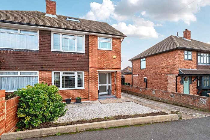 4 Bedroom Semi-Detached House For Sale In Waverley Road, Drayton, Portsmouth, PO6