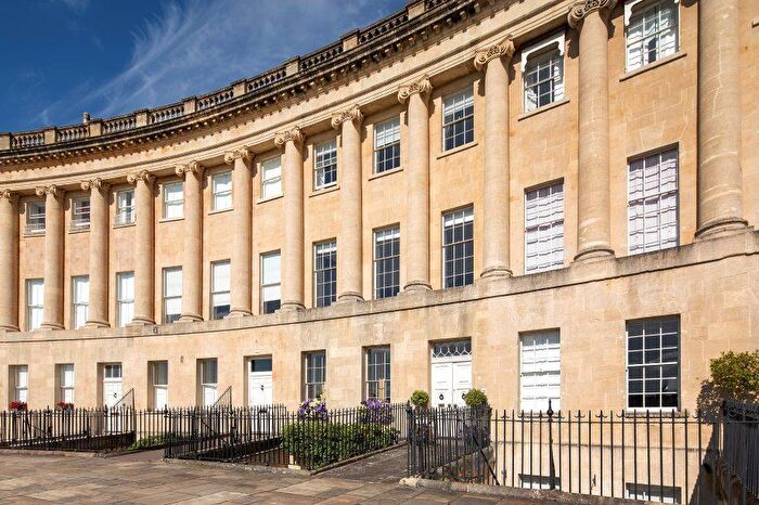 1 Bedroom Apartment To Rent In Royal Crescent, Bath, BA1