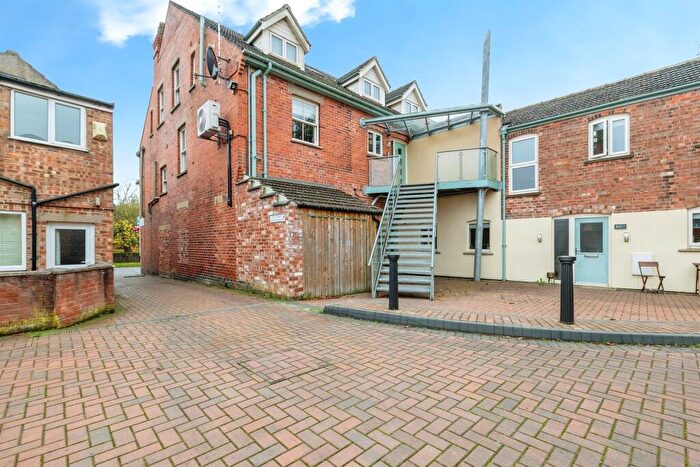 1 Bedroom Flat For Sale In Bridge Street, Saxilby, Lincoln, LN1