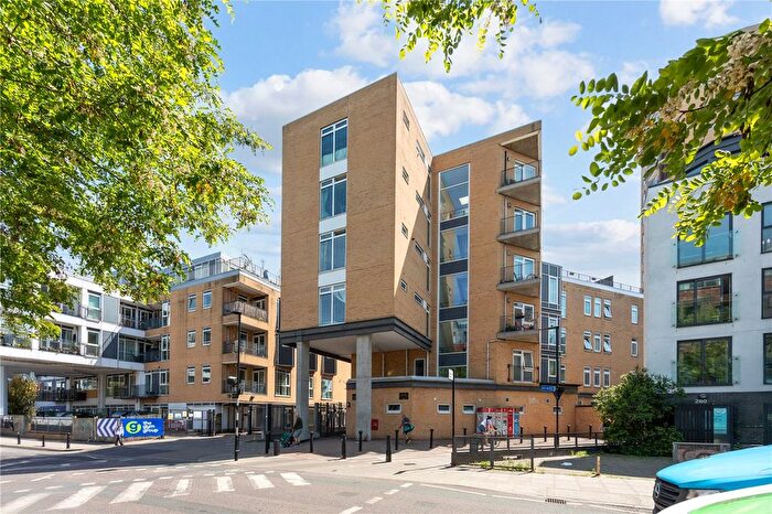 2 Bedroom Flat For Sale In Martello Street, London, E8