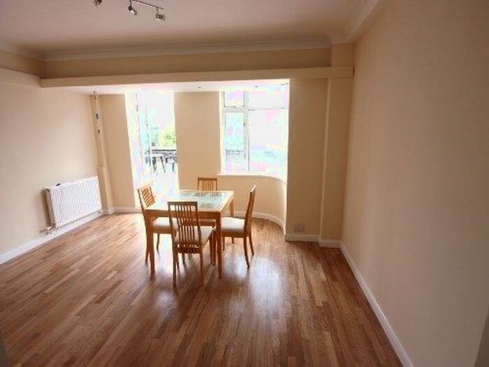 Studio To Rent In Euston Road, Regents Park, London, NW1