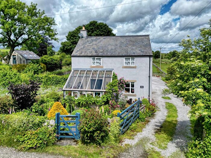 3 Bedroom House For Sale In Lower Smithy Lane, Taddington, Buxton, SK17