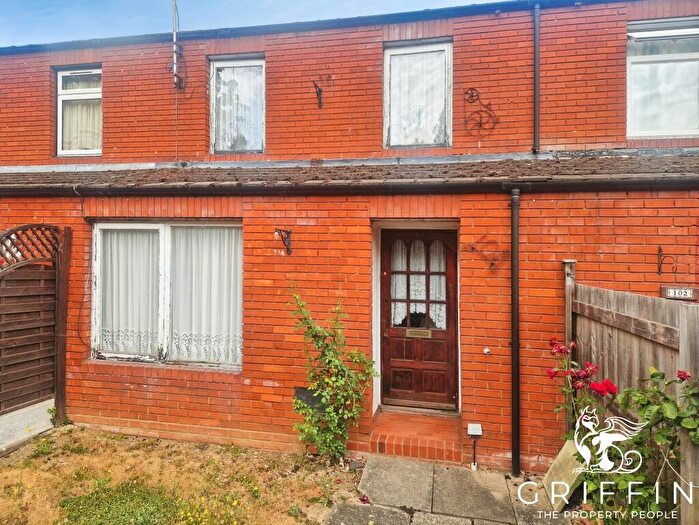 3 Bedroom Terraced House For Sale In Gordon Road, Basildon, SS14