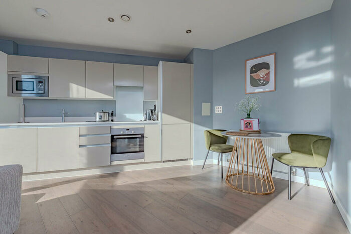 1 Bedroom Apartment To Rent In Coulsdon Town, Surrey, CR5