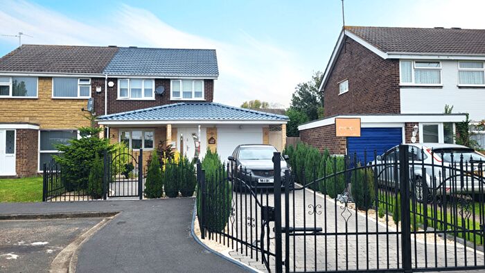3 Bedroom Semi-Detached House For Sale In Dorchester Crescent, Peterborough, PE1