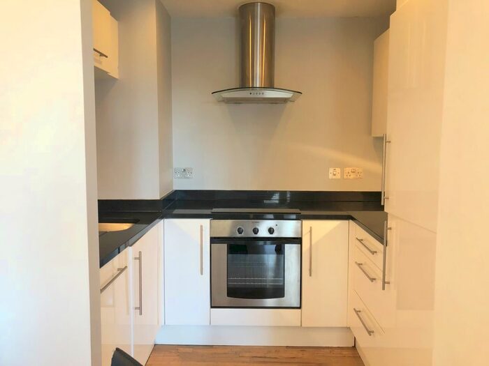 1 Bedroom Flat To Rent In Ilford Hill, Ilford, IG1