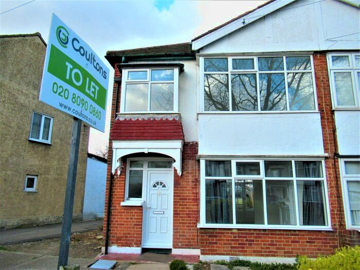 3 Bedroom End Of Terrace House To Rent In Marmion Avenue, London, E4