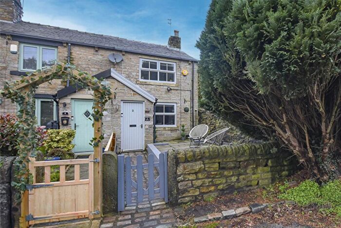 2 Bedroom End Of Terrace House For Sale In Shelfield Lane, Norden, Rochdale, OL11