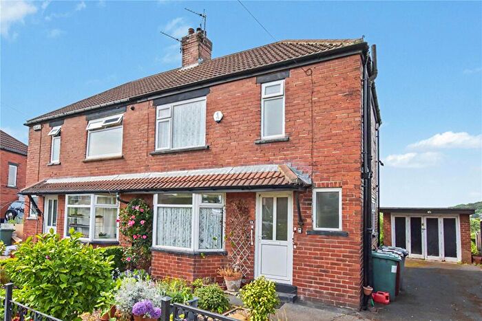 2 Bedroom Semi Detached House For Sale In Eden Crescent, Leeds, West Yorkshire, LS4