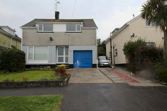 4 Bedroom Detached House To Rent In Roslyn Close, St. Austell, PL25