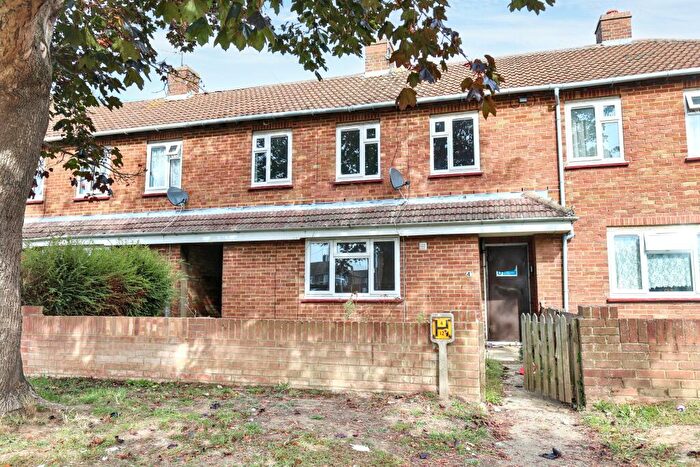 3 Bedroom Terraced House For Sale In Springhead Road, Kent, ME13