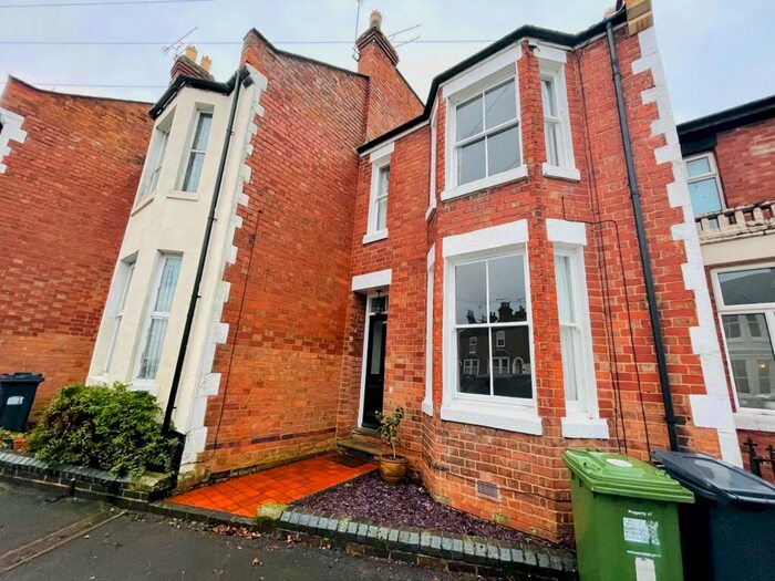 3 Bedroom Terraced House To Rent In Leam Terrace, Leamington Spa, CV31