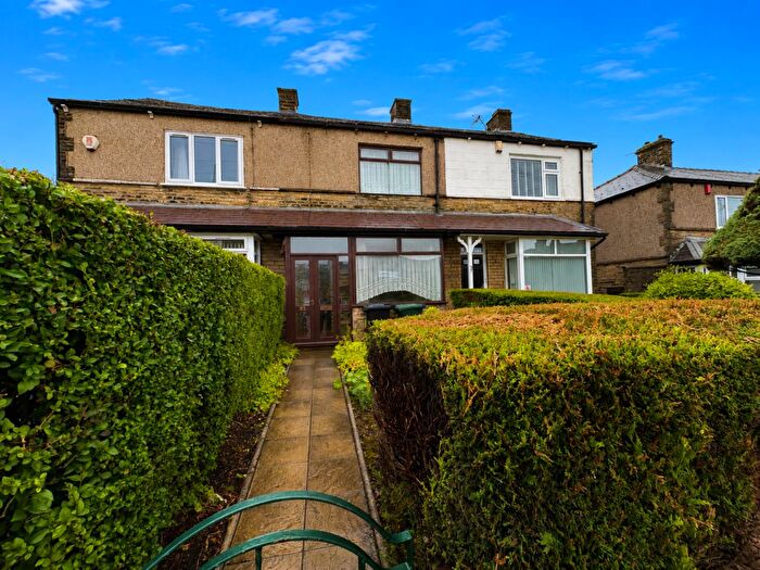 2 Bedroom Terraced House For Sale In Highgate Road, Queensbury, Bradford, BD13