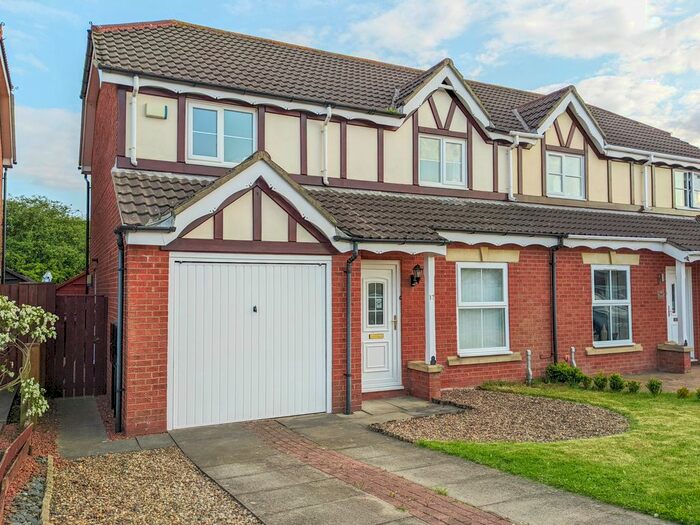 3 Bedroom Semi-Detached House To Rent In Hendersyde Close, Newcastle Upon Tyne, NE5