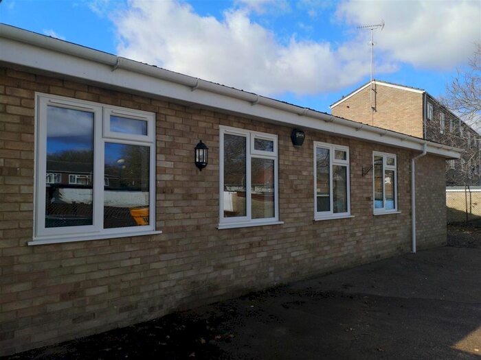 3 Bedroom Bungalow To Rent In Millers Lane, Norwich, NR3