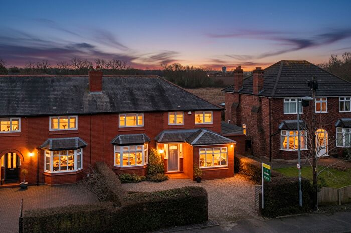 4 Bedroom Semi Detached House For Sale In Niddries Lane, Moulton, CW9