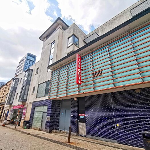 1 Bedroom Apartment For Sale In The Old Brewery, Caroline Street, Cardiff(City), CF10