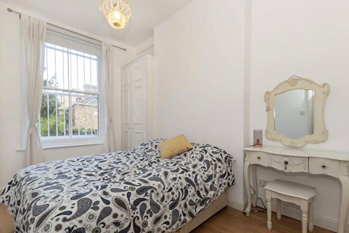 1 Bedroom Flat To Rent In Uxbridge Road, London, W12