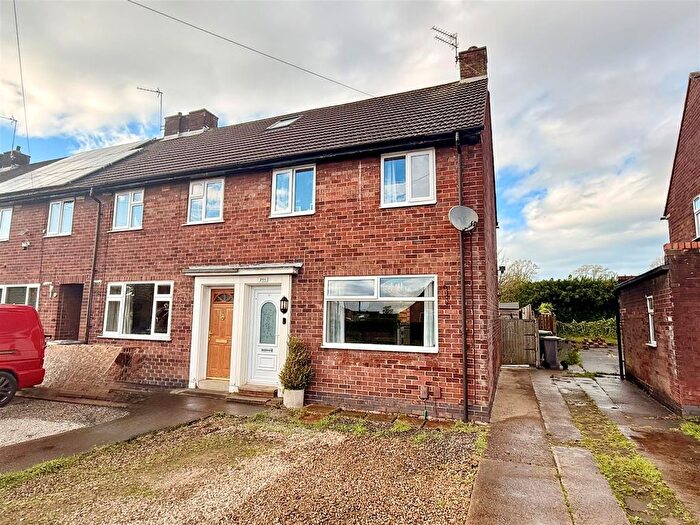 3 Bedroom Terraced House For Sale In Chapelfields Road, York, YO26