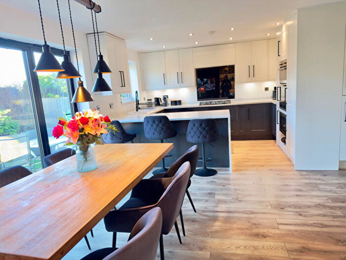 3 Bedroom Detached Bungalow For Sale In Mortons Fork, Blue Bridge, Milton Keynes, MK13