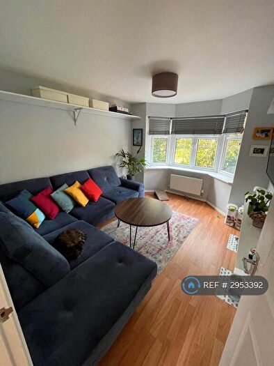 2 Bedroom Flat To Rent In Westland Drive, Lee-On-The-Solent, PO13