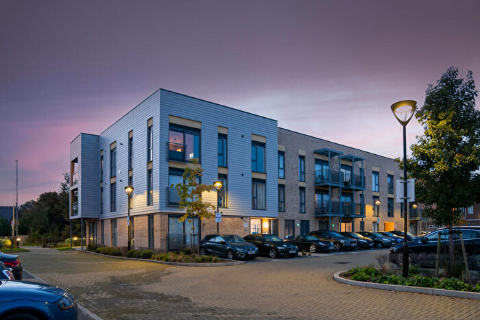2 Bedroom Flat For Sale In Allwoods Place, Hitchin, SG4