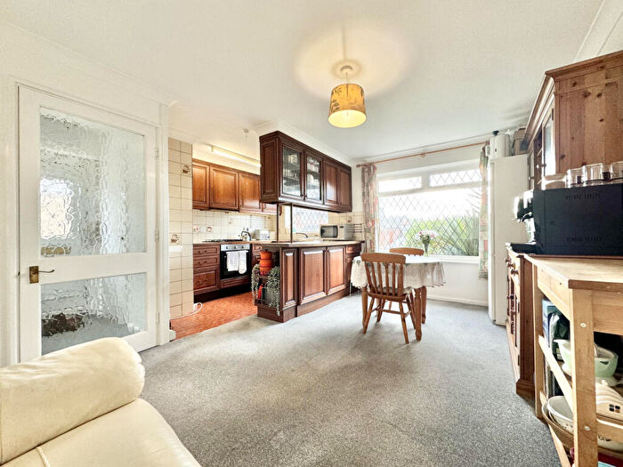 2 Bedroom Semi-Detached Bungalow For Sale In Glamis Close, Garforth, LS25