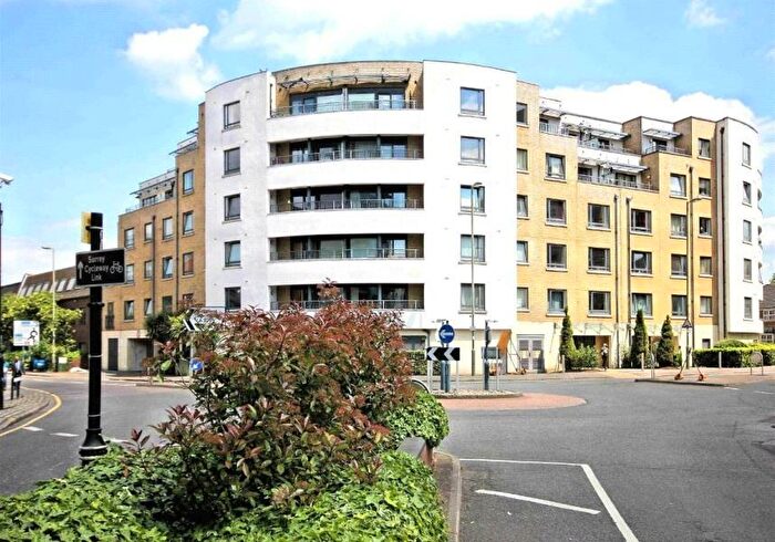 2 Bedroom Apartment To Rent In Woking, Surrey, GU21
