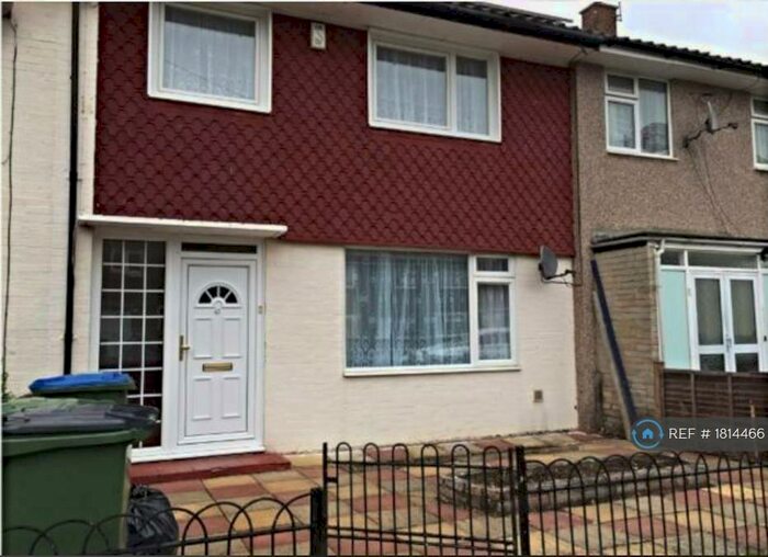 2 Bedroom Terraced House To Rent In Chalcombe Road, London, SE2