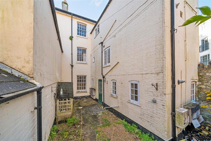 3 Bedroom End Of Terrace House For Sale In Alexandra Terrace, Dorchester, DT1