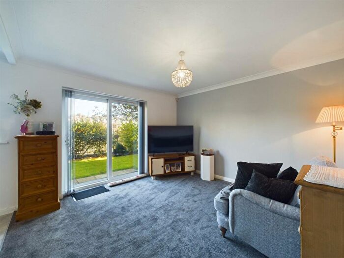 1 Bedroom Apartment For Sale In Oxford Street, Tynemouth, NE30