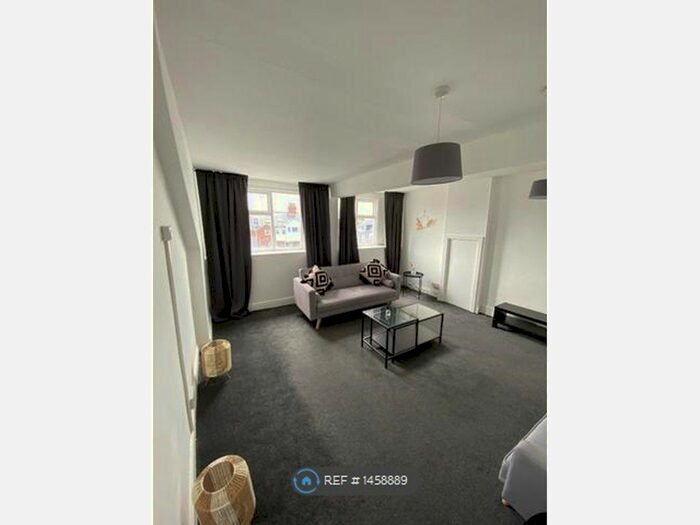 2 Bedroom Flat To Rent In Argyle Square, Sunderland, SR2