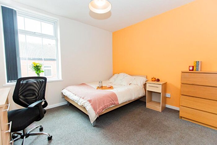 5 Bedroom Detached House To Rent In Hart Street, Lenton, Nottingham, NG7