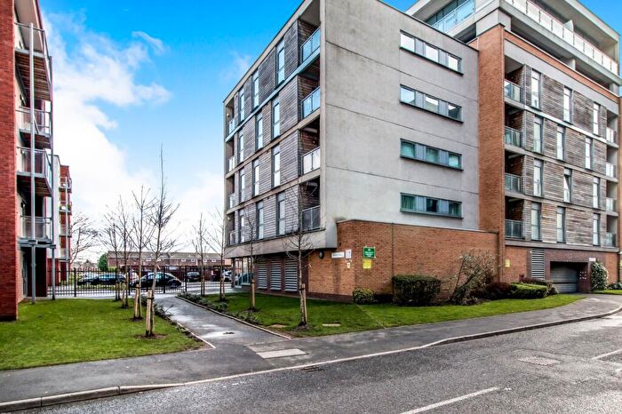 1 Bedroom Apartment To Rent In Pioneer House, Elmira Way, Salford, M5