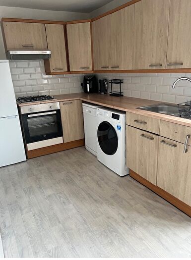 1 Bedroom Flat To Rent In Mile End Road, London, E1