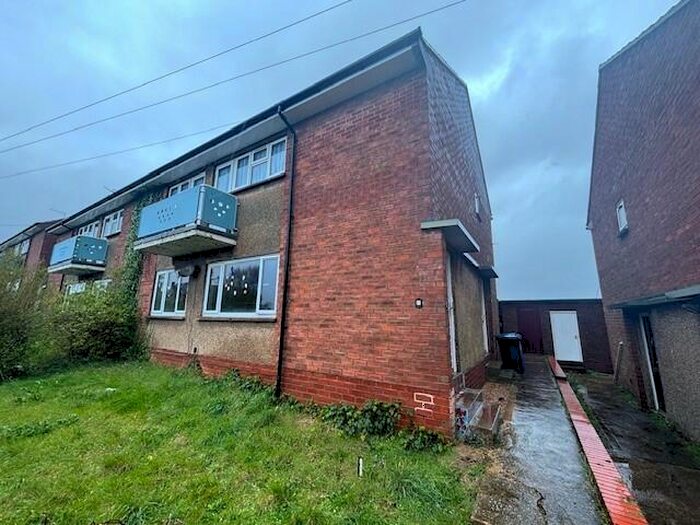 2 Bedroom Flat To Rent In Weekley Glebe Road, Kettering, NN16