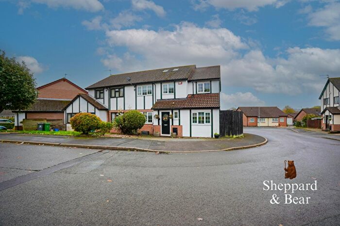 5 Bedroom Semi Detached House For Sale In Amblecote Close, Pontprennau, Cardiff, CF23