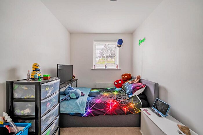2 Bedroom Apartment For Sale In Rawlings Close, Compass Point, Swanage, BH19 - Photo 5