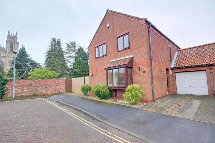 4 Bedroom Link Detached House For Sale In St. Matthews Court, Minster Moorgate, Beverley, HU17