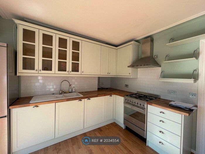 2 Bedroom Flat To Rent In Stanhope Road, London, N6