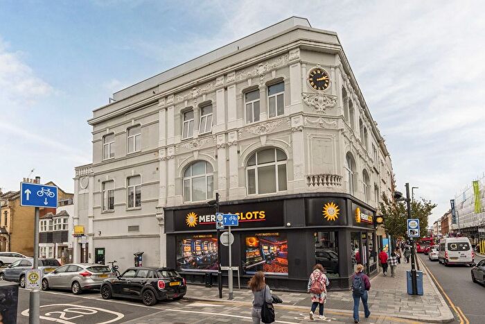 2 Bedroom Flat For Sale In Norroy Road, Putney, London, SW15