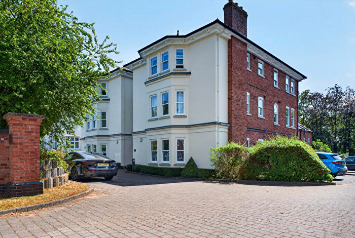 2 Bedroom Apartment For Sale In Wilhelmina Close, Leamington Spa, CV32