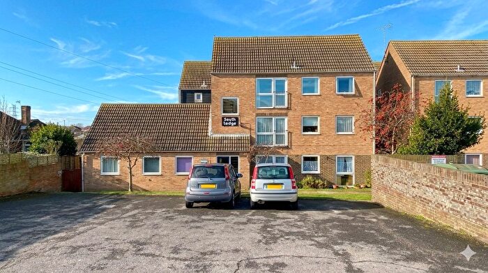 1 Bedroom Flat For Sale In South Lodge, Cokeham Road, Sompting, West Sussex, BN15