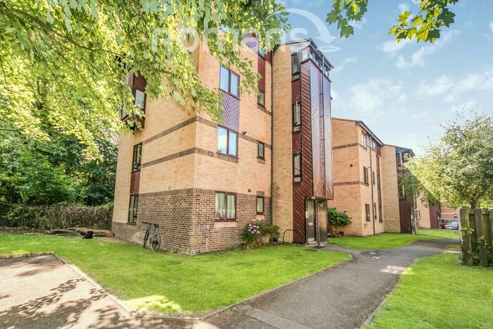 1 Bedroom Flat To Rent In St. Pauls Court, RG1