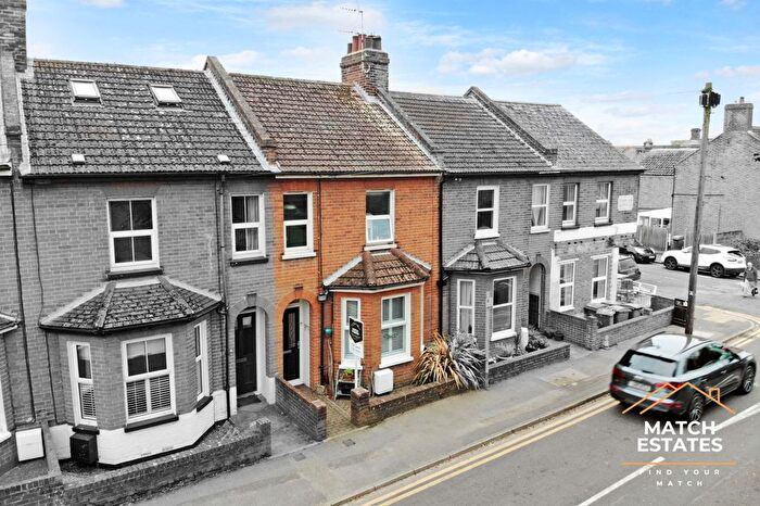 3 Bedroom Terraced House For Sale In Dymchurch Road, Hythe, Kent, CT21