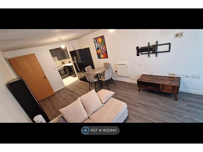 2 Bedroom Flat To Rent In Berberis House, Feltham, TW13