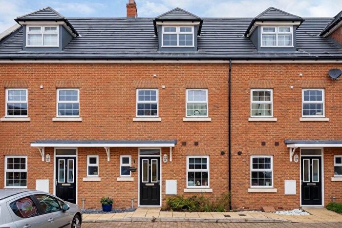 3 Bedroom Town House To Rent In Frederick Place, Frogmore, St. Albans, AL2