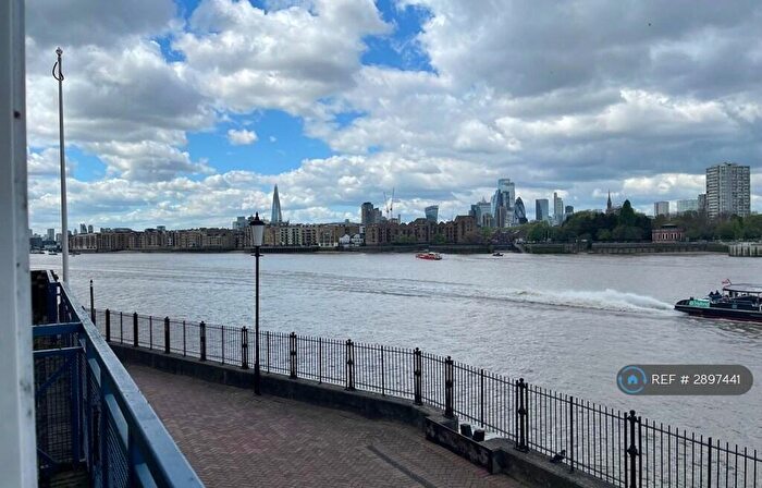 2 Bedroom Flat To Rent In Blenheim Court, London, SE16