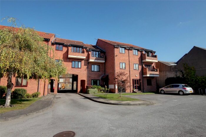 2 Bedroom Flat To Rent In West Street, Yarm, TS15