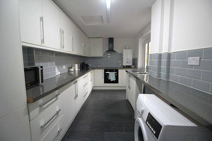 1 Bedroom House Of Multiple Occupation To Rent In Broadway, Chadderton, OL9